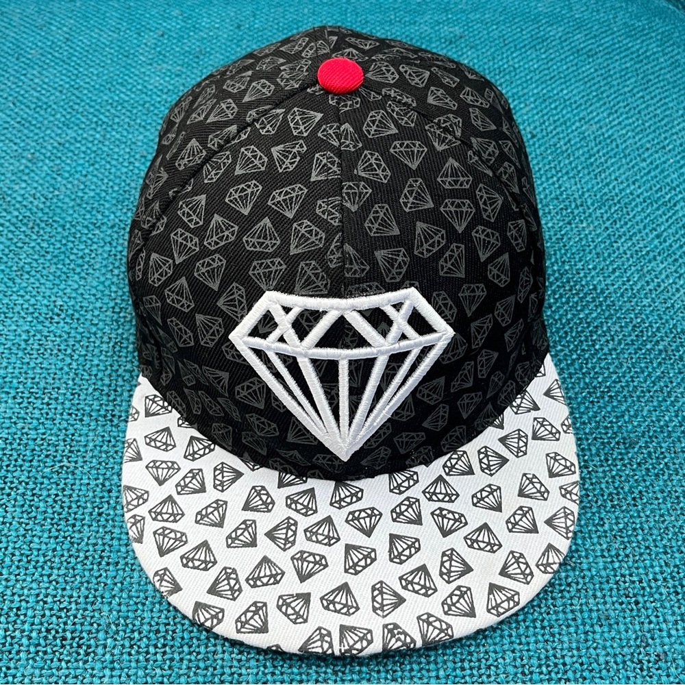 Diamond Logo Monogram Pattern SnapBack Hat Cap Black White Red OSFA